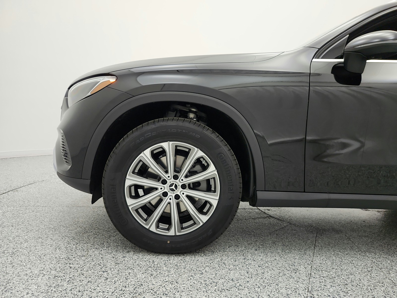 New 2026 Black Mercedes-Benz GLC 300 SUV image 21