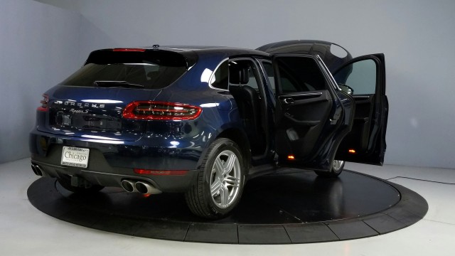 2017 Porsche Macan S 14