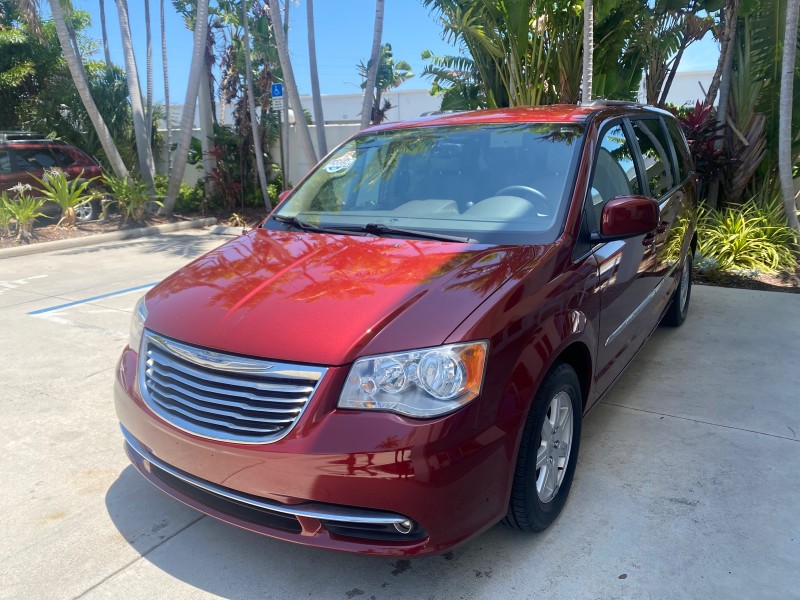 2012 Chrysler Town & Country 1 OWNER LOW MILES 58.411 in , 
