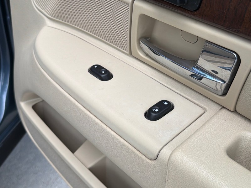 2007 Mercury Grand Marquis LS LOW MILES 52,599 1 OWNER in ,