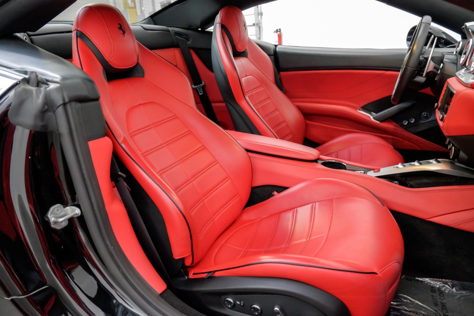 2015 Ferrari California T Convertible MagneRide HiFiSound Shields 20Forged 35