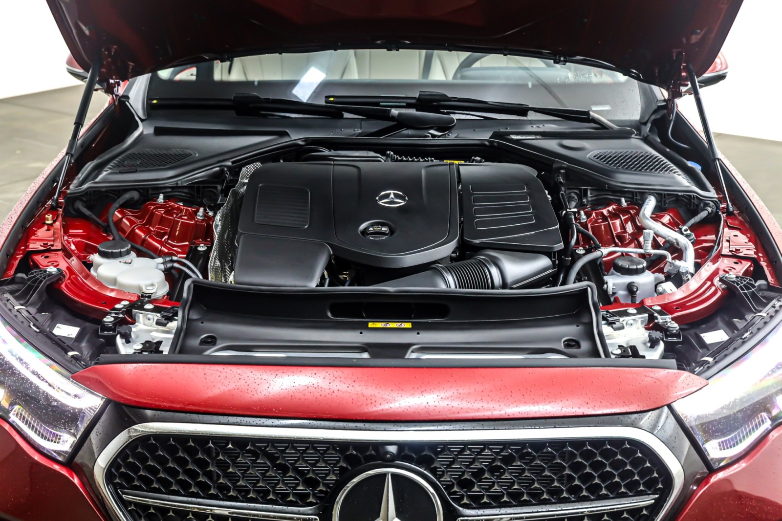 New 2026 MANUFAKTUR Patagonia Red Mercedes-Benz E 350 image 11