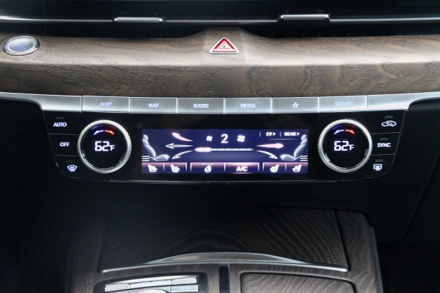 2023 Genesis Electrified G80  18