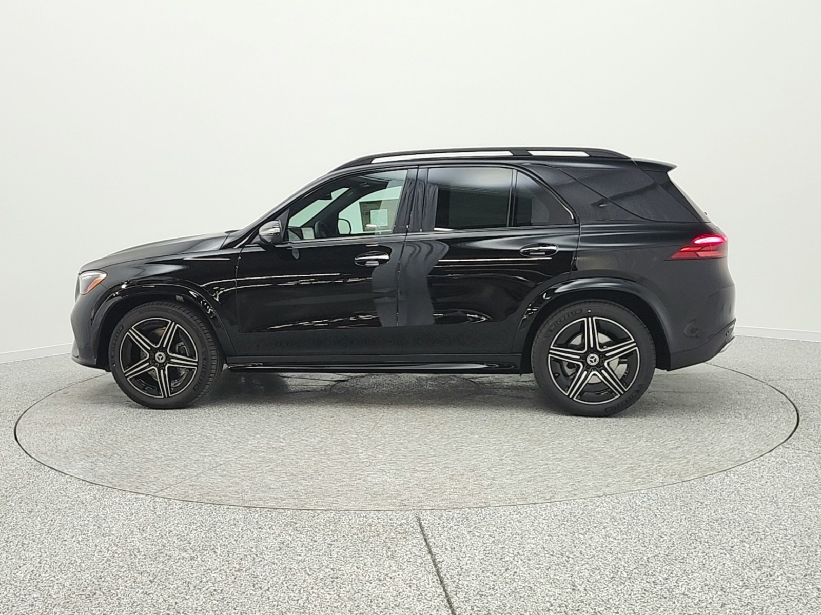 New 2026 Black Mercedes-Benz GLE 450 image 8