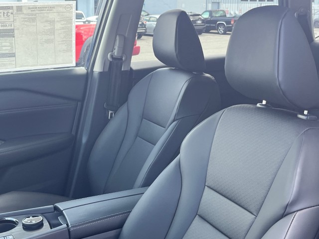 NissanRogue36