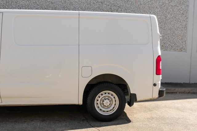 2021 Nissan NV Cargo S 17