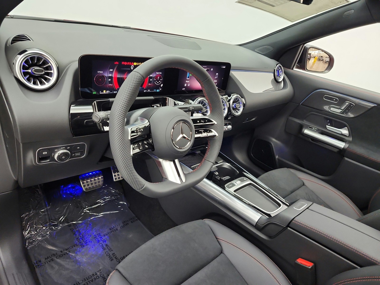 New 2026 MANUFAKTUR Patagonia Red Metallic Mercedes-Benz GLA 250 SUV image 9