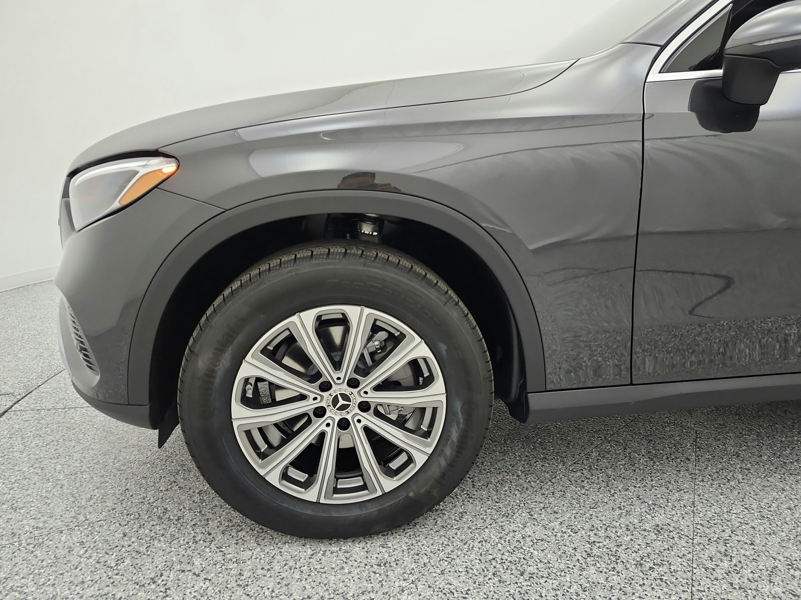 New 2027 Graphite Grey Metallic Mercedes-Benz GLC 300 SUV image 13