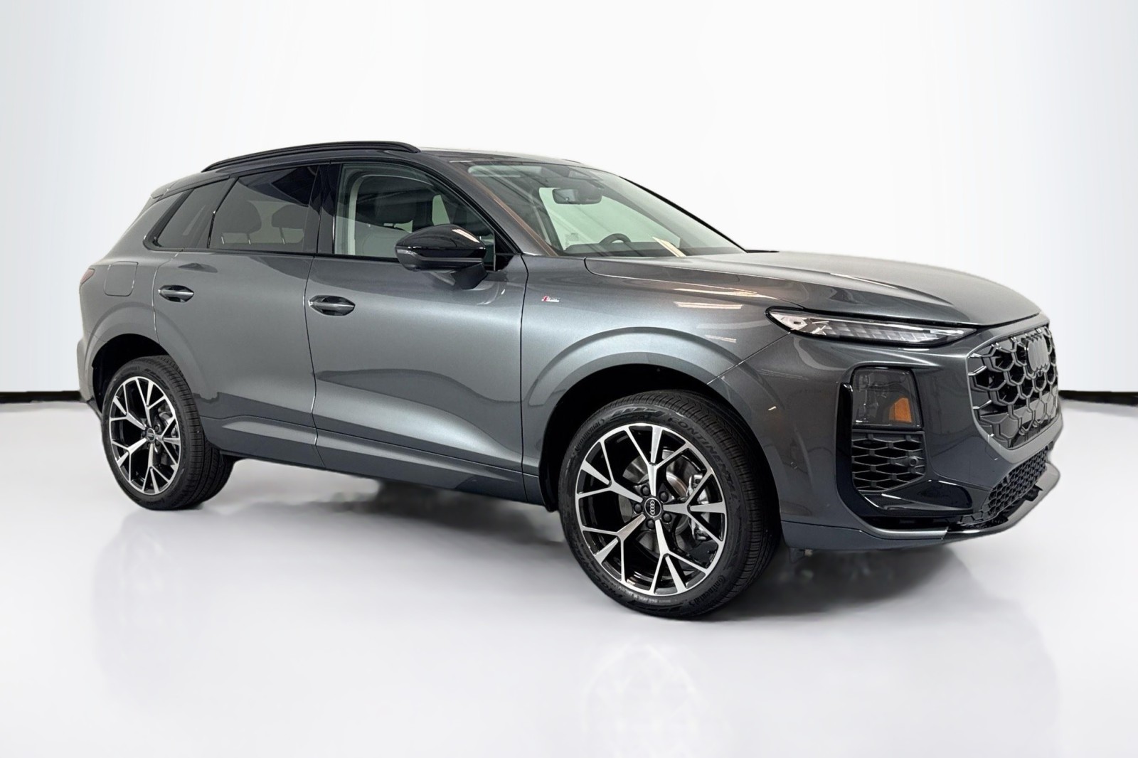 New 2026 Daytona Gray Pearl Effect Audi S line image 3