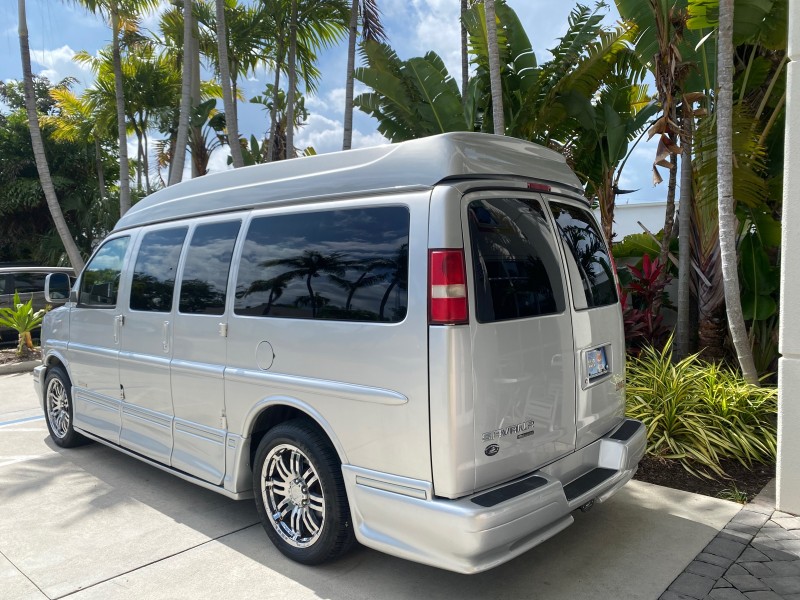 2013 GMC SAVANA HI TOP CONVERSION HANDICAP LIFT LOW MILES 24,857 in , 