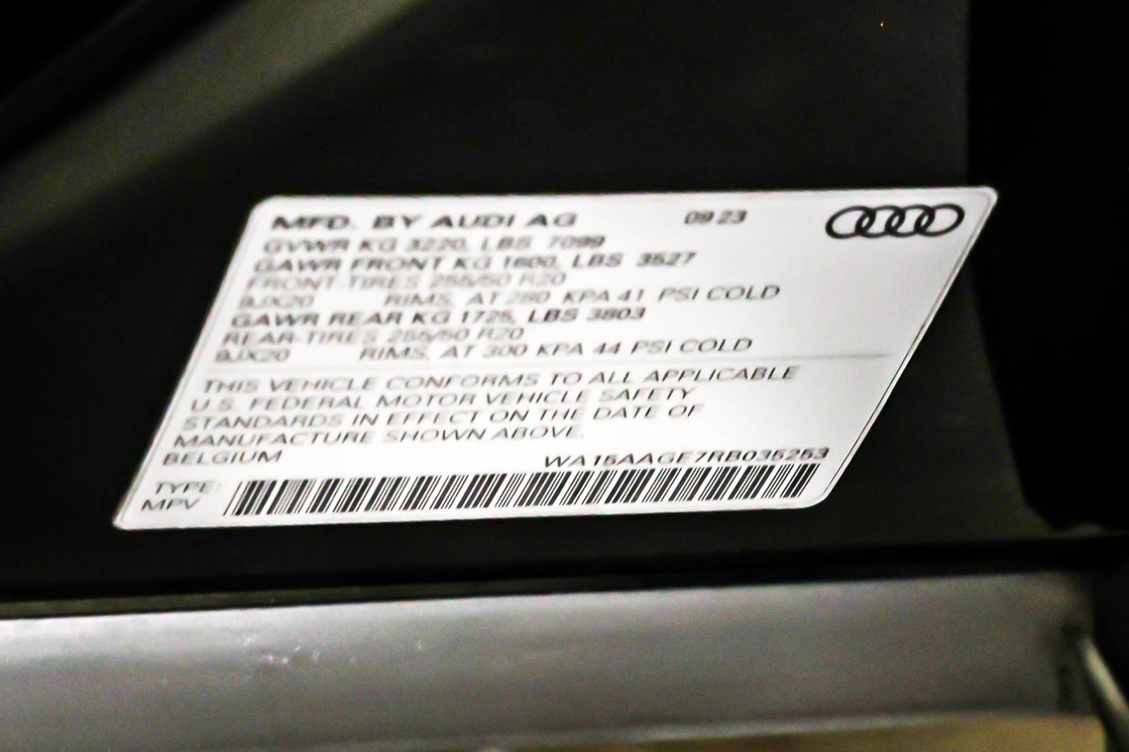 Used 2024 Mythos Black Metallic Audi Premium Plus quattro image 25