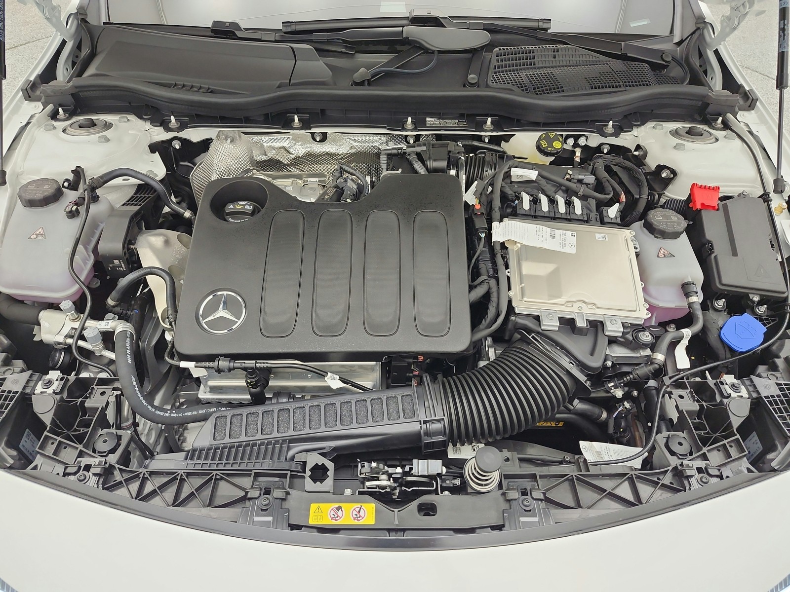New 2027 Polar White Mercedes-Benz CLA 220 Hybrid FWD image 12
