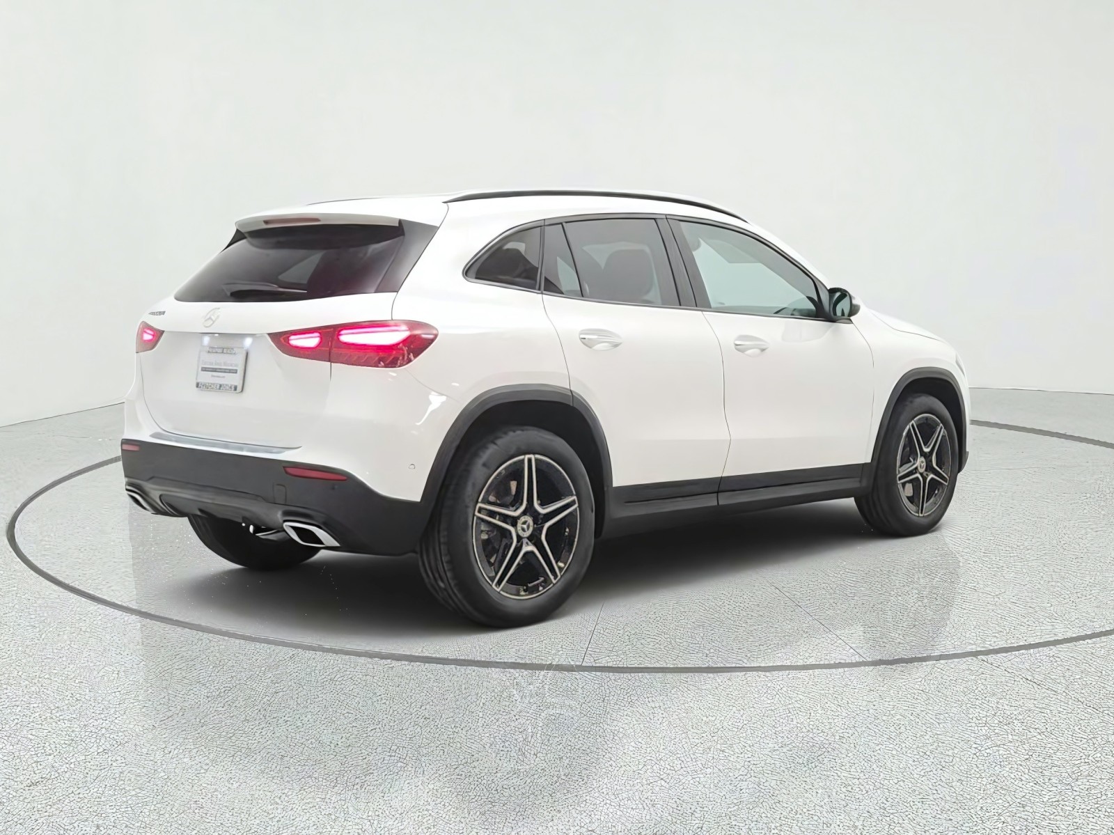 New 2026 Polar White Mercedes-Benz GLA 250 SUV image 5