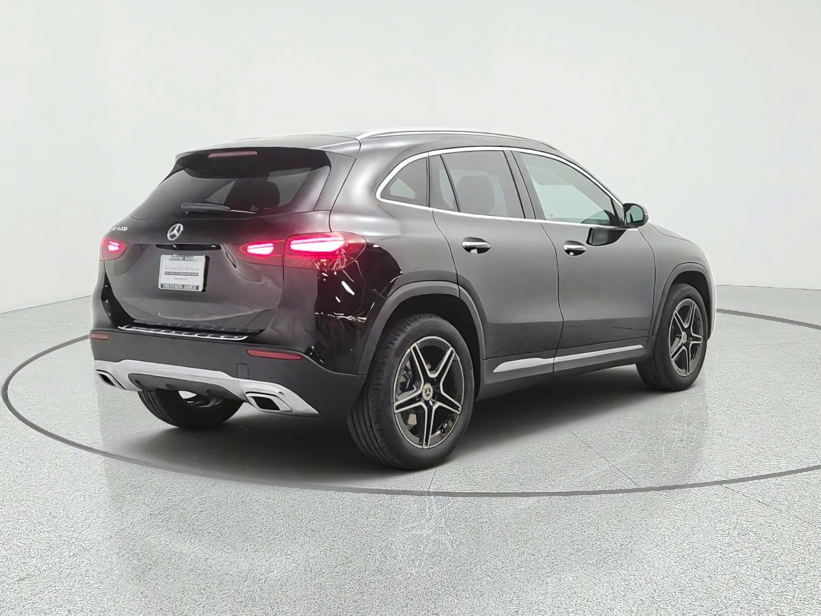New 2026 Night Black Mercedes-Benz GLA 250 SUV image 5