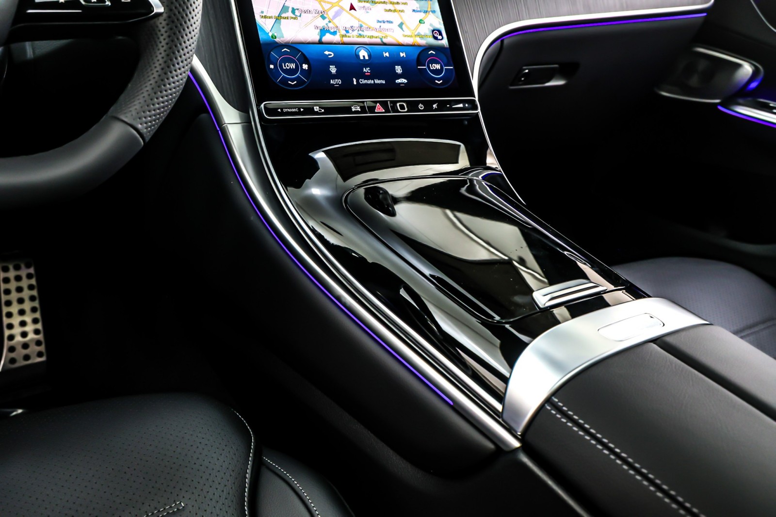 New 2026 MANUFAKTUR Alpine Grey Mercedes-Benz GLC 300 image 6