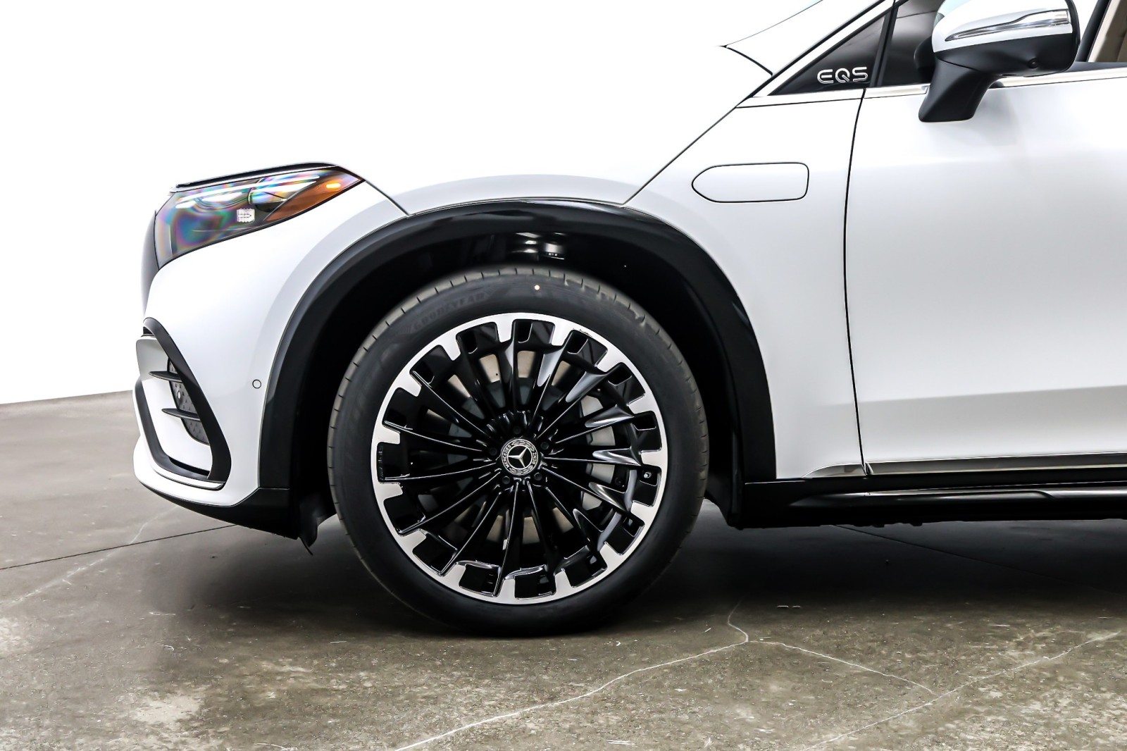 New 2026 Polar White Mercedes-Benz EQS 550 image 10