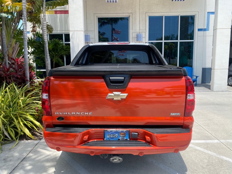 2009 Chevrolet Avalanche LT PU LOW MILES 58,696 in ,