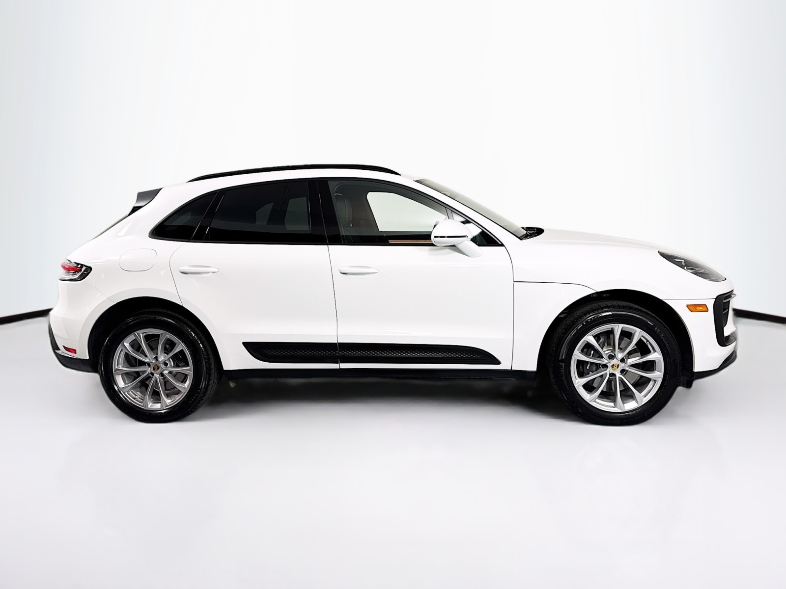 2024 Porsche Macan  4