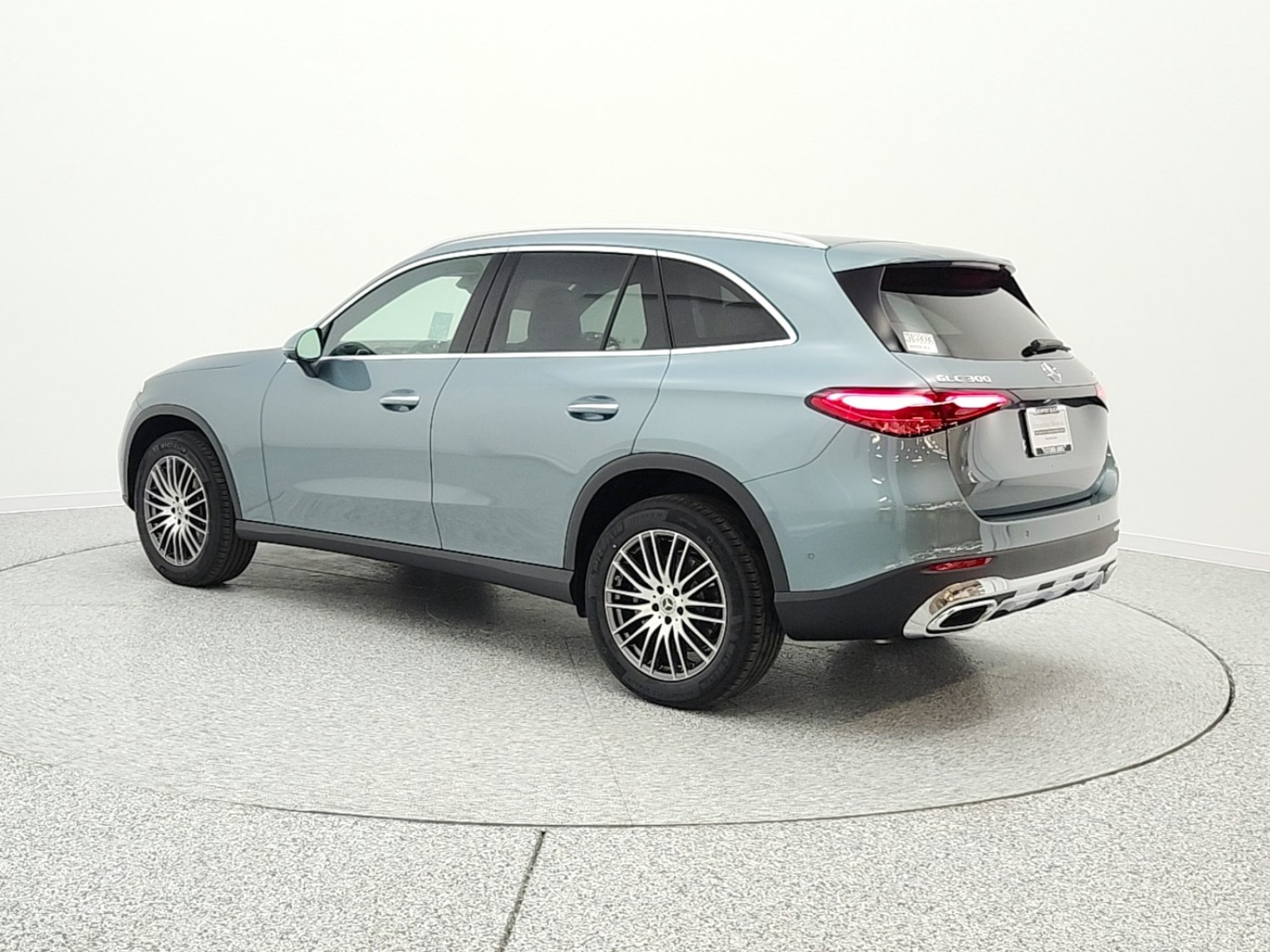 New 2026 Verde Silver Metallic Mercedes-Benz GLC 300 image 7