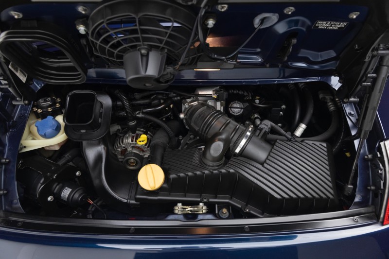 2000 Porsche 911 Carrera Carrera in , 