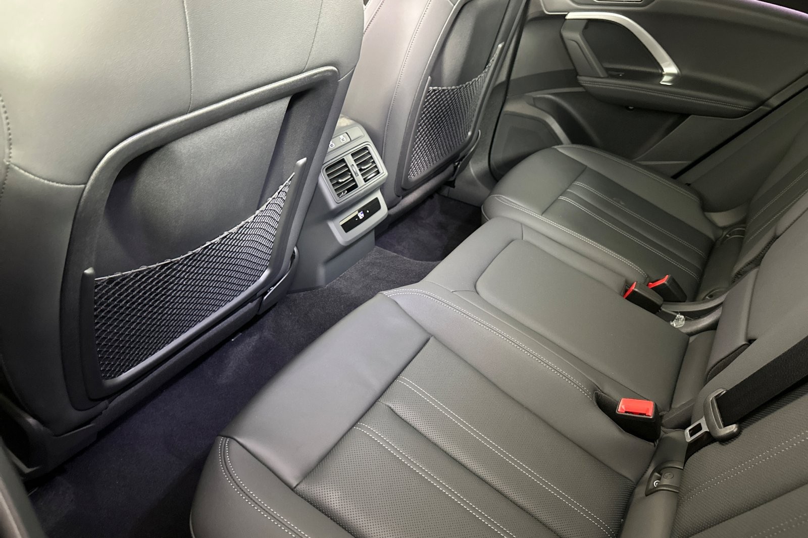 New 2025 Mythos Black Metallic Audi Premium Plus 2.0 TFSI quattro image 11