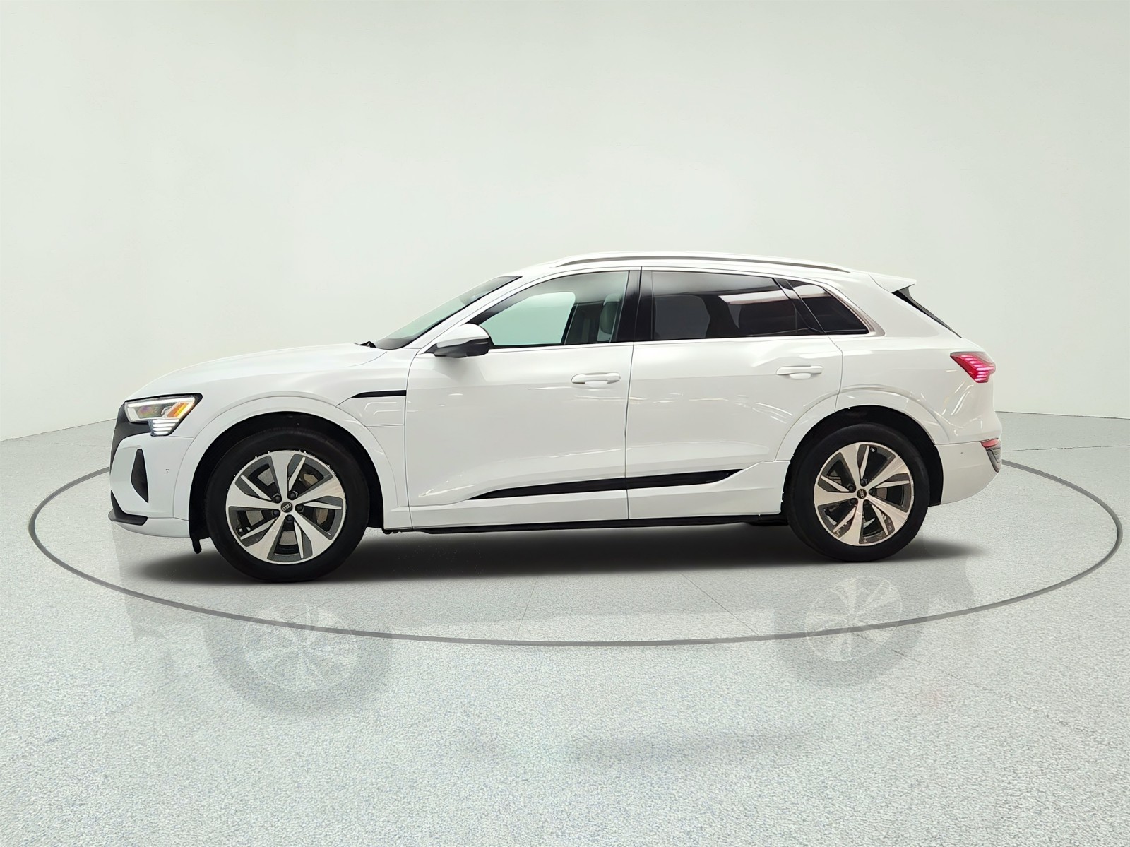 Used 2024 Glacier White Metallic Audi Premium Plus quattro image 8