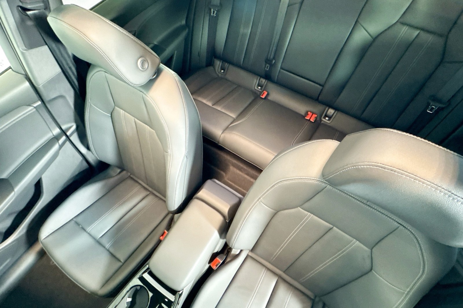 New 2027 Manhattan Gray Metallic Audi Premium quattro image 18