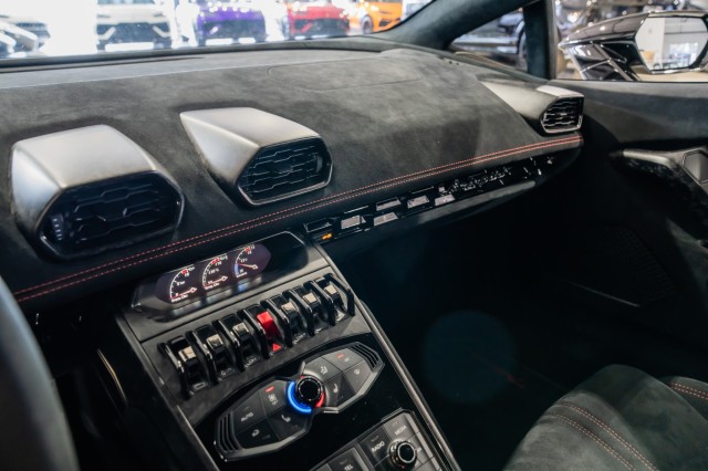 Used Car 2018 Lamborghini Huracan  Performante For Sale Under $320,000 In Boerne, Texas