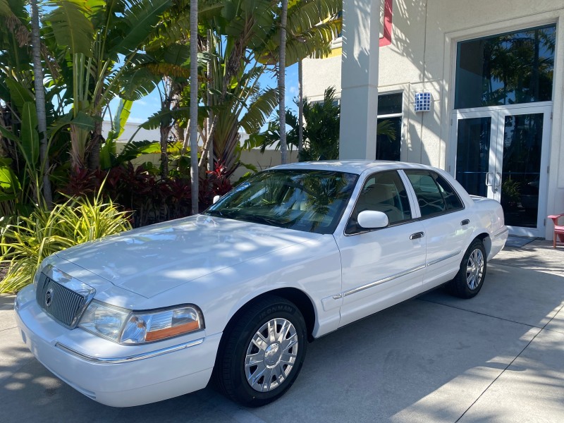 2005 Mercury Grand Marquis GS LOW MILES 49,348 in , 