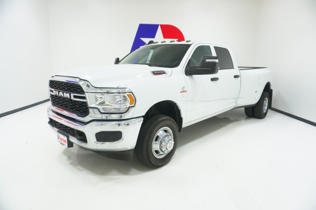 2024 RAM 3500 Tradesman Crew Cab LB DRW 4WD