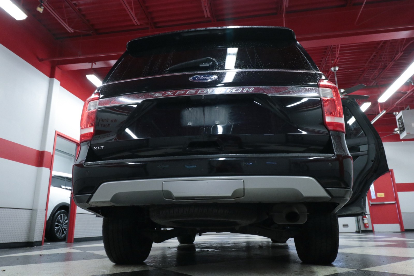 Used Car 2019 Ford Expedition  Xlt For Sale Under $20,000 In Austin, Texas