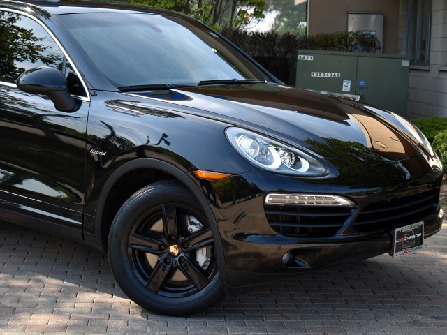 2012 Porsche Cayenne Navi Leather Moonroof Carbon Fiber Interior Pkg. Bi Xenon Bose Front Cooled Seats Park Assist 5