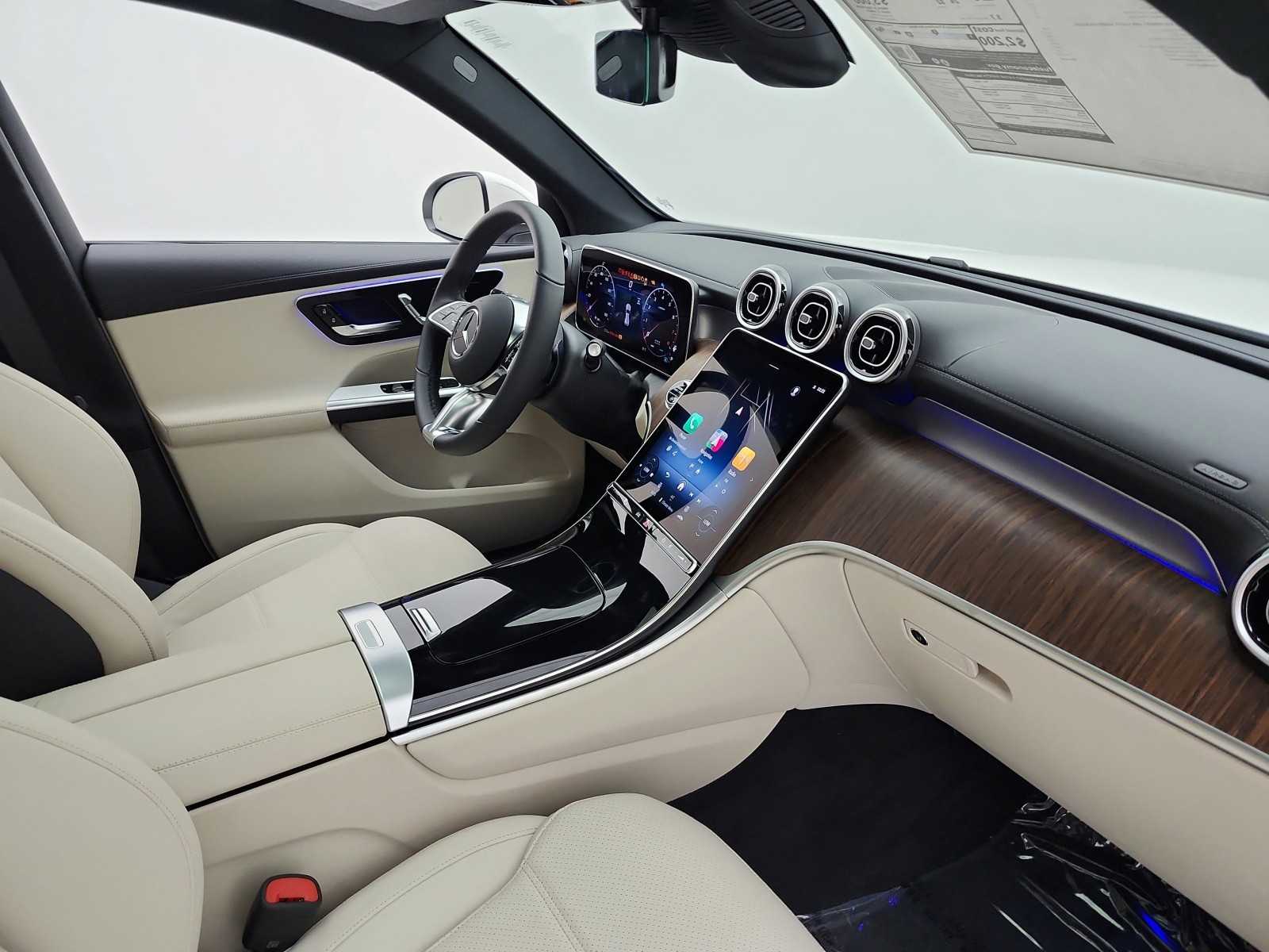 New 2027 Polar White Mercedes-Benz GLC 300 SUV image 15