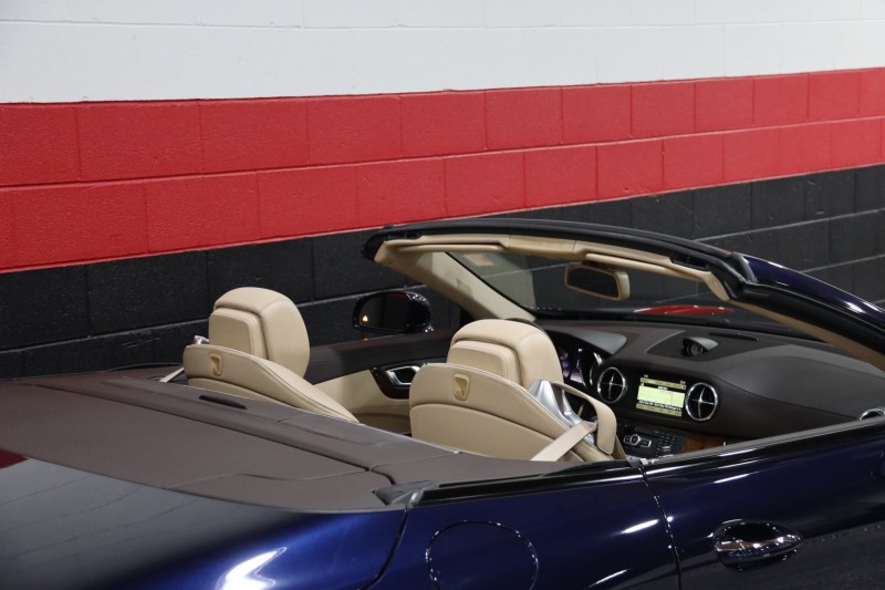 2013 Mercedes-Benz SL 550 AMG Sport 2dr Roadster in , 