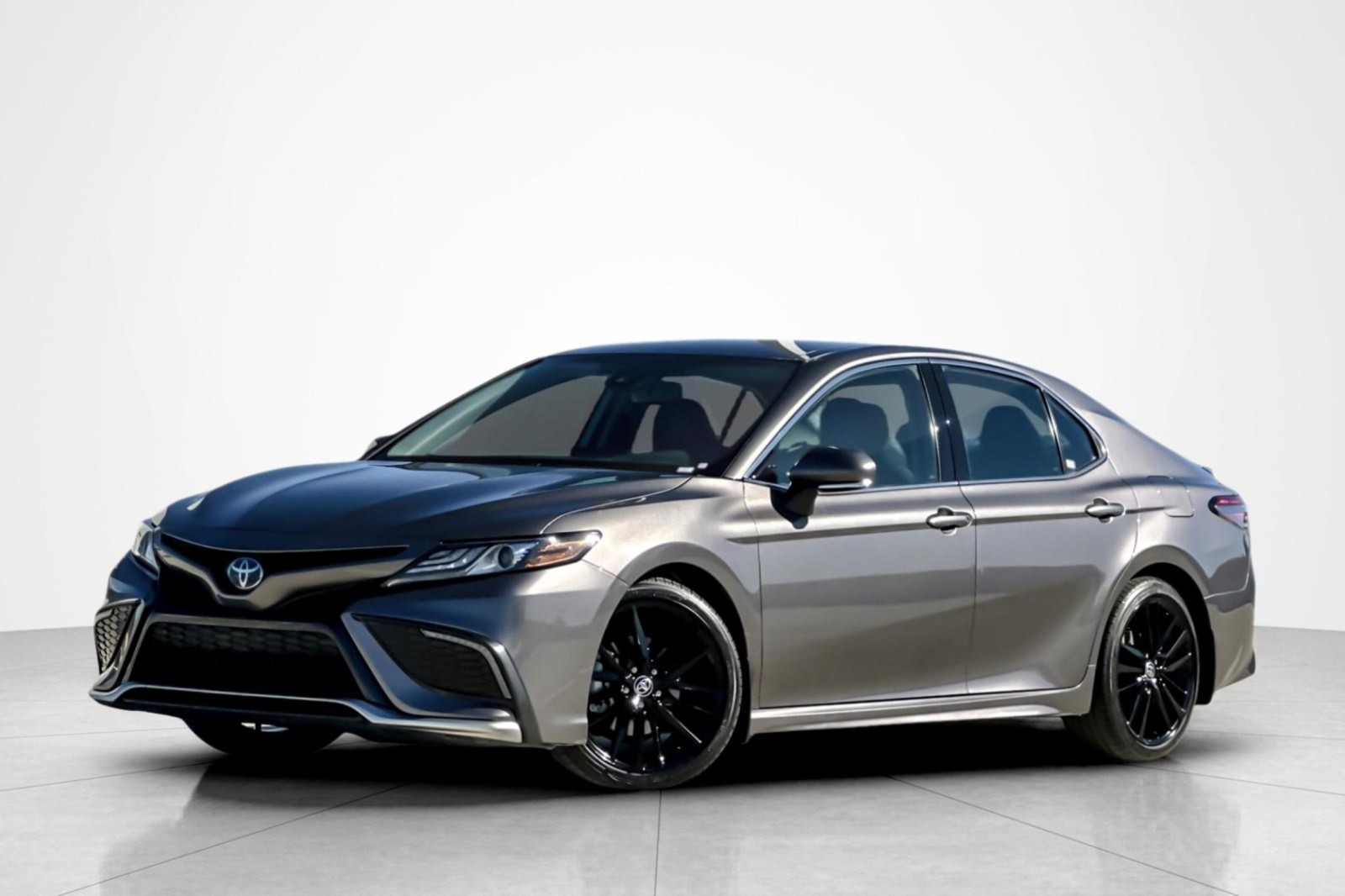 2023 Toyota Camry Hybrid XSE