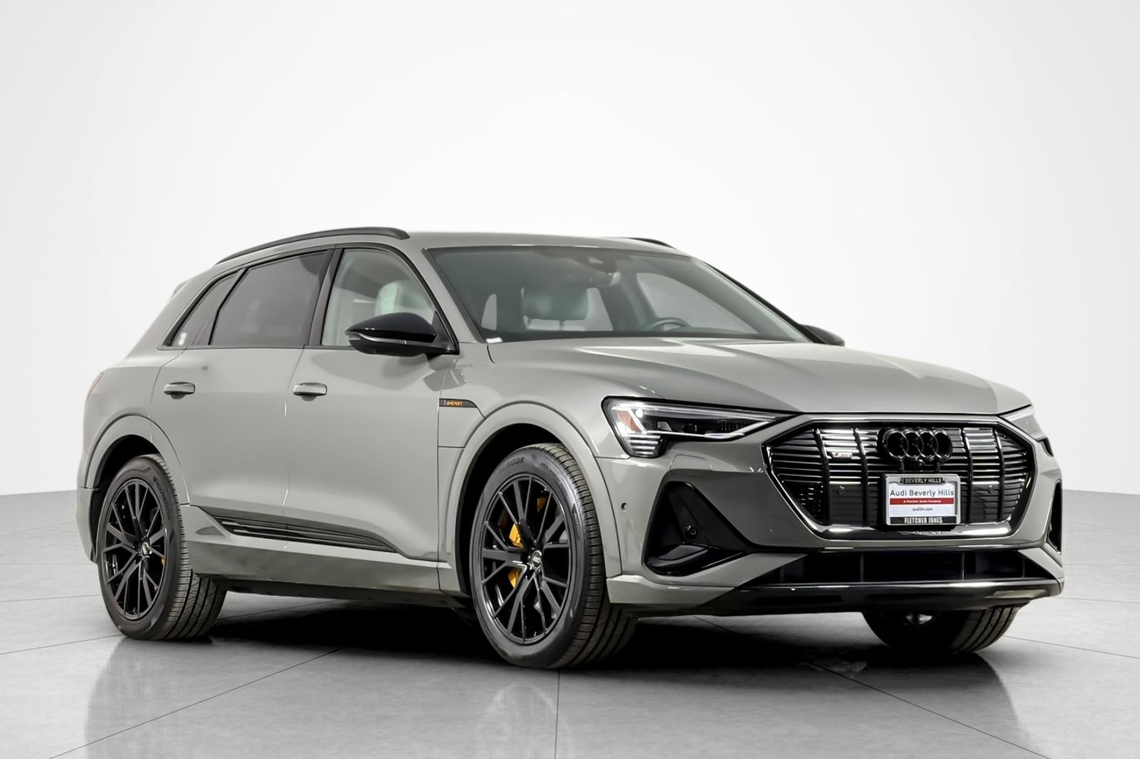 Certified Used 2023 Chronos Gray Audi Chronos quattro image 7