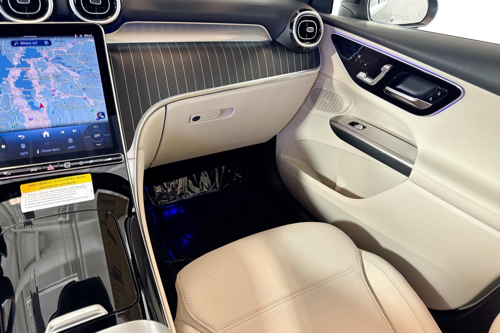 New 2026 Black Mercedes-Benz GLC 300 SUV image 21