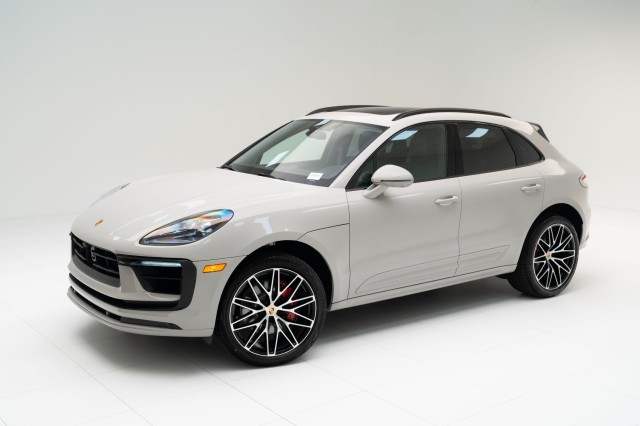 2025  Macan S in , 