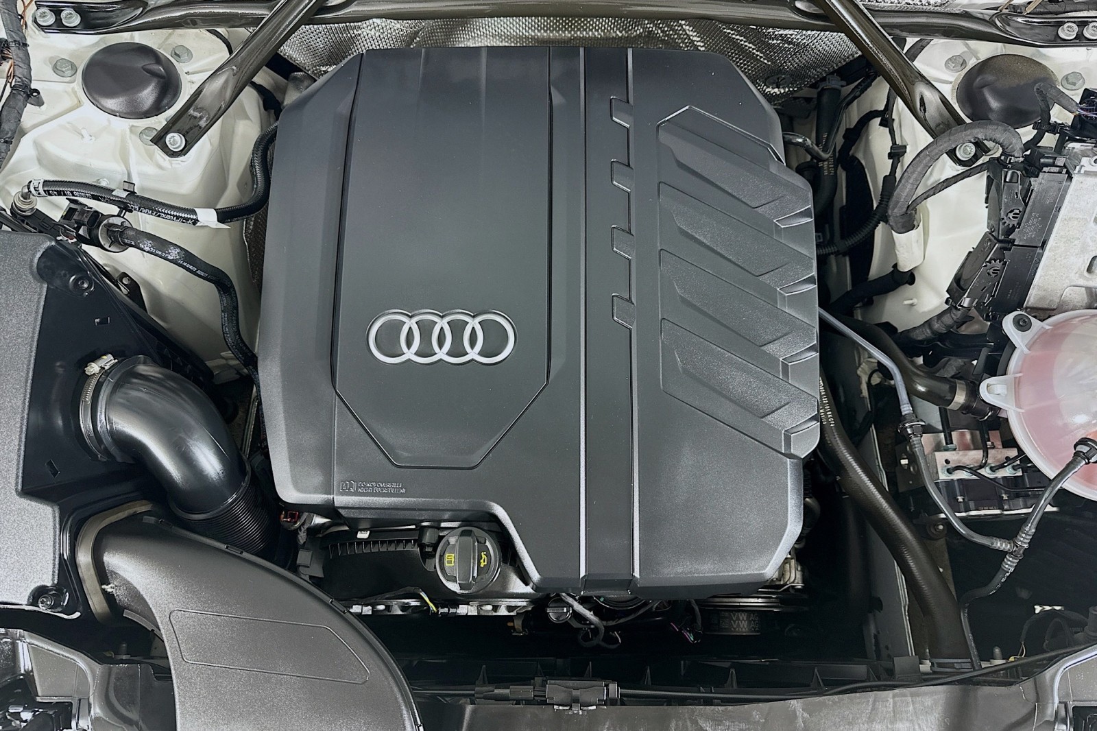 Used 2023 Glacier White Metallic Audi S line Premium image 13