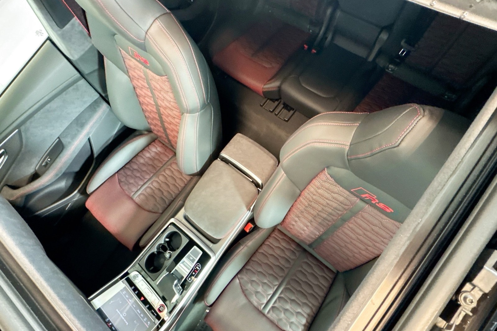 New 2026 Daytona Gray Pearl Effect Audi performance quattro image 19