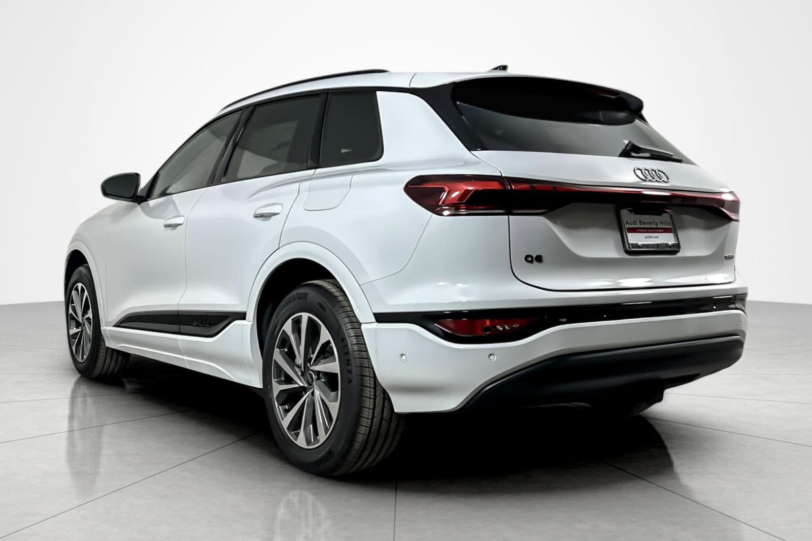 New 2025 Glacier White Metallic Audi Premium quattro image 4