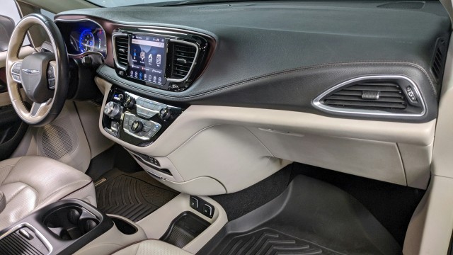 2020 Chrysler Pacifica Limited 21