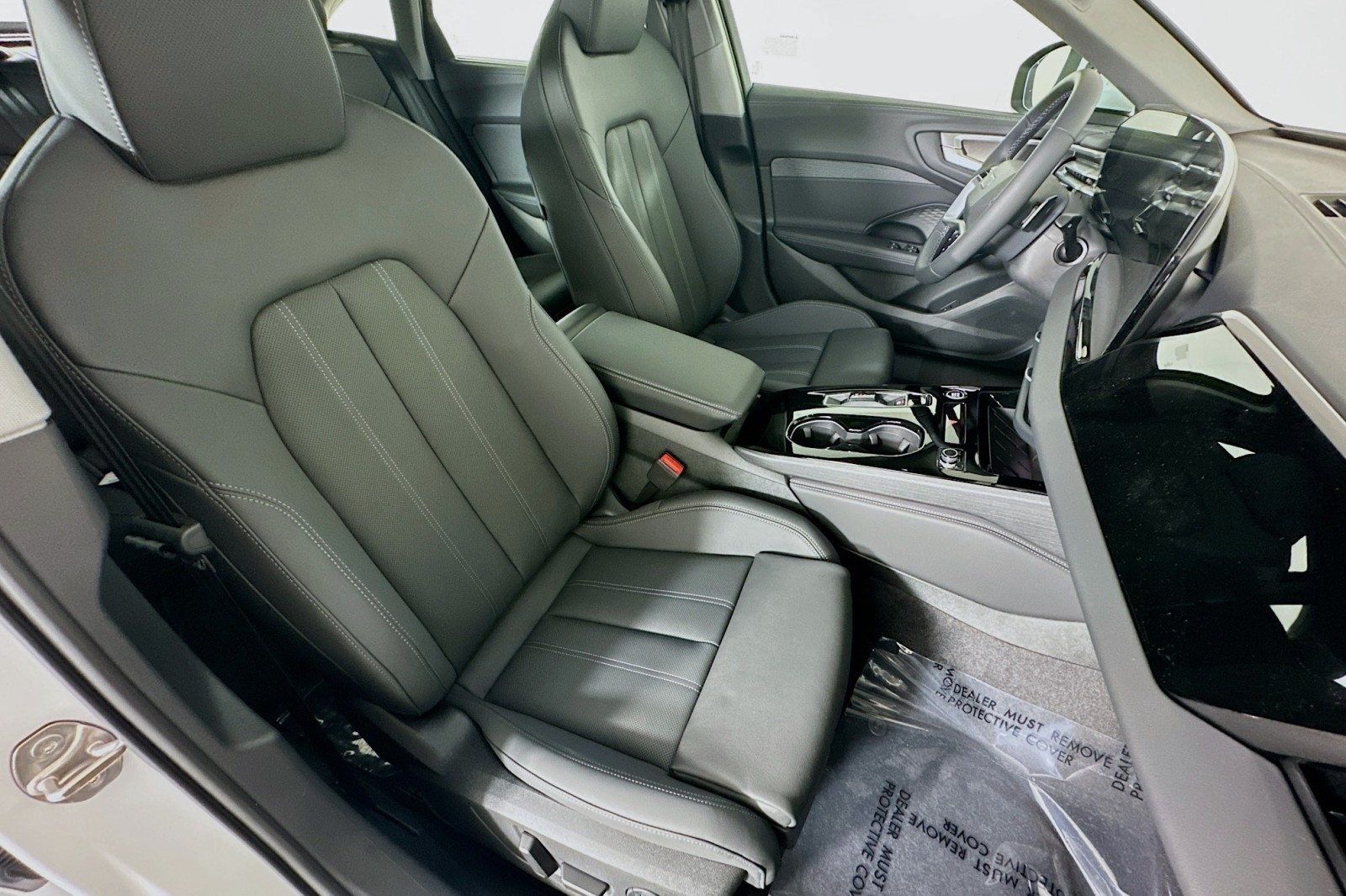 New 2026 Glacier White Metallic Audi Premium Plus image 8