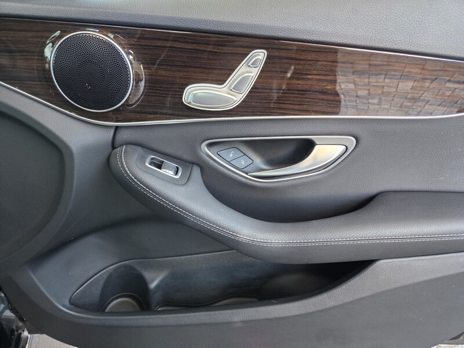 Certified Used 2020 Black Mercedes-Benz C 300 image 21