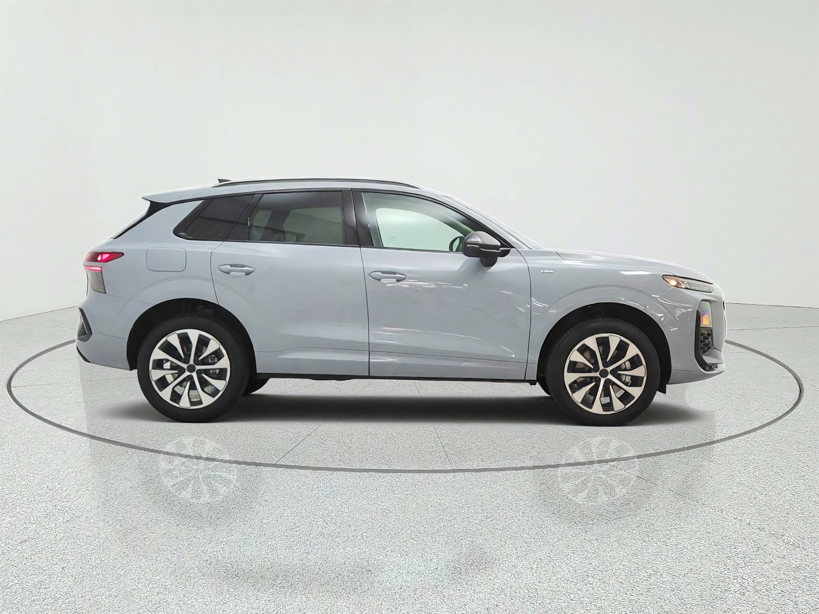 New 2026 Arrow Gray Pearl Effect Audi S line quattro image 4