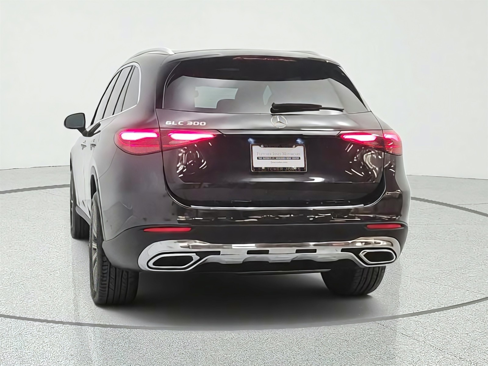 Certified Used 2026 Graphite Grey Metallic Mercedes-Benz GLC 300 SUV image 6