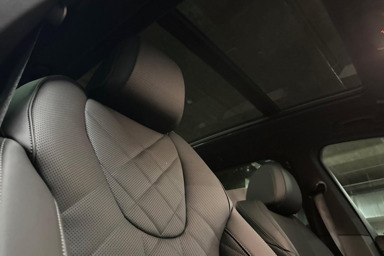 New 2026 Black Sapphire Metallic BMW sDrive40i image 16