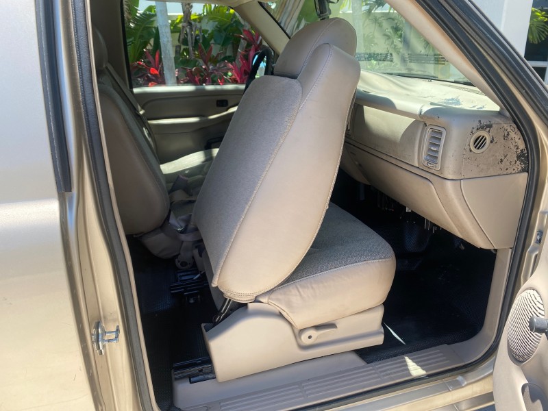 2005 GMC Sierra 1500 LOW MILES 83837 AC NO ACCIDENTS in ,
