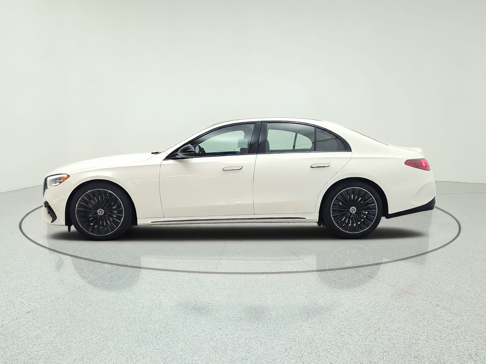 New 2027 Polar White Mercedes-Benz E 450 4MATIC® Sedan image 8