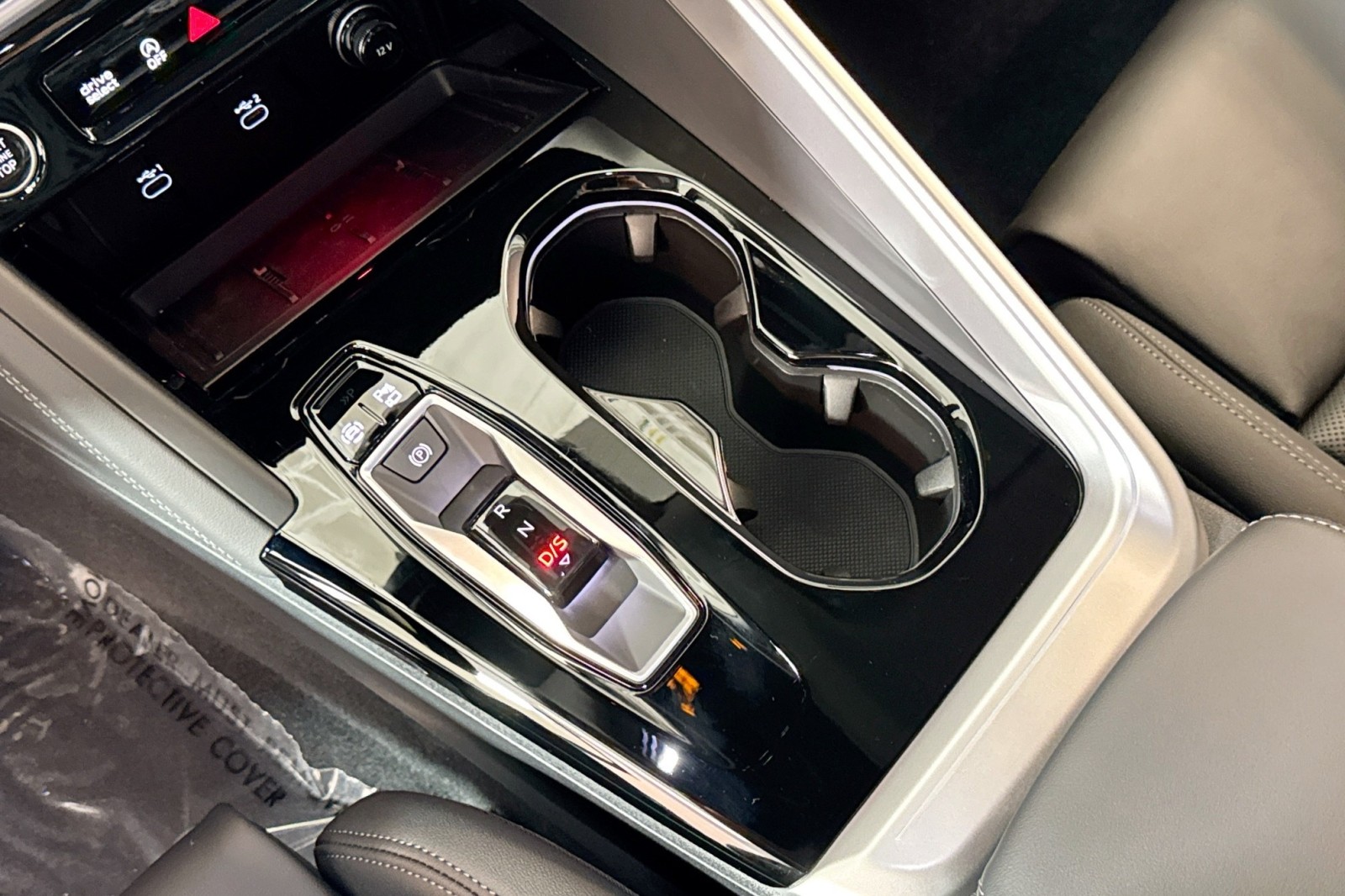 New 2025 Glacier White Metallic Audi Premium Plus 2.0 TFSI quattro image 14